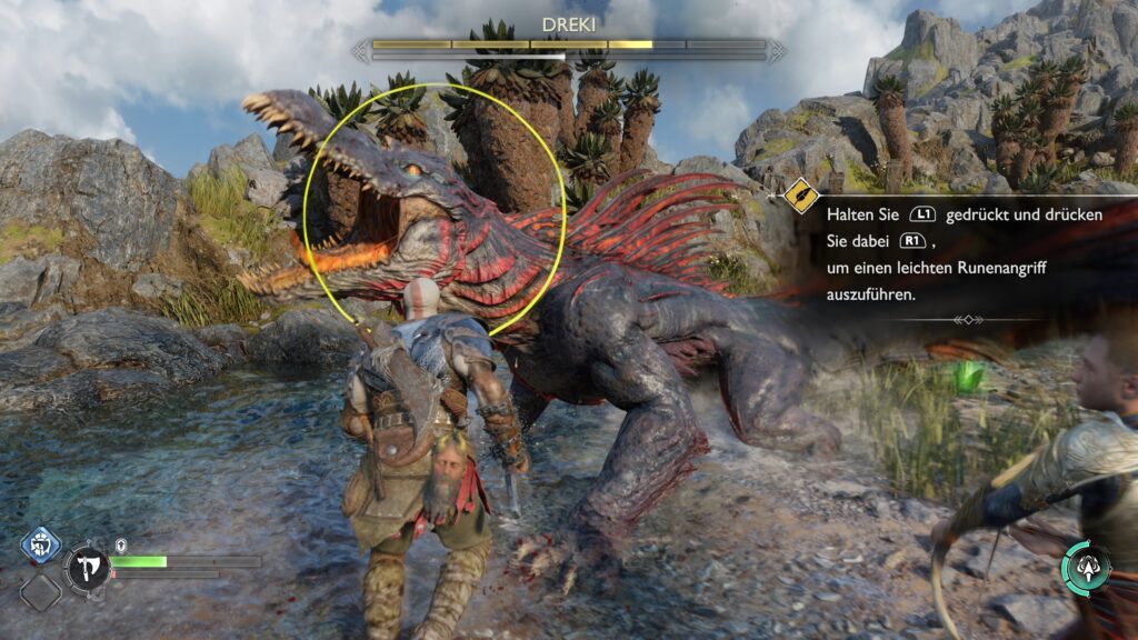 Kampf gegen einen Dreki in God of War Ragnarök mit Tutorialeinblendung für leichten Runenangriff an der Seite des Bildschirms.