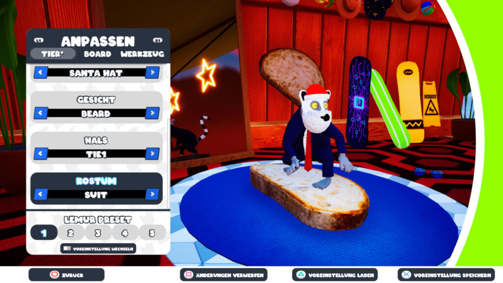 Lemur mit Weihnachtsmütze, Rauschebart, Anzug und Brot-Board