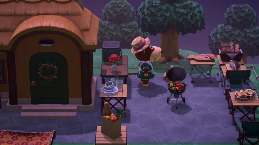 Nahaufnahme des beschriebenen Grillplatzes. Patricia steht auf dem Platz und schaut sich um.