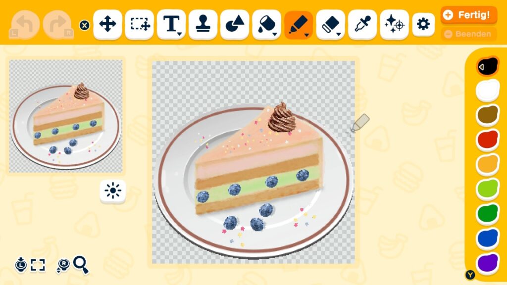Kuchenstück mit Blaubeeren und einem Kringel Schokosahne.