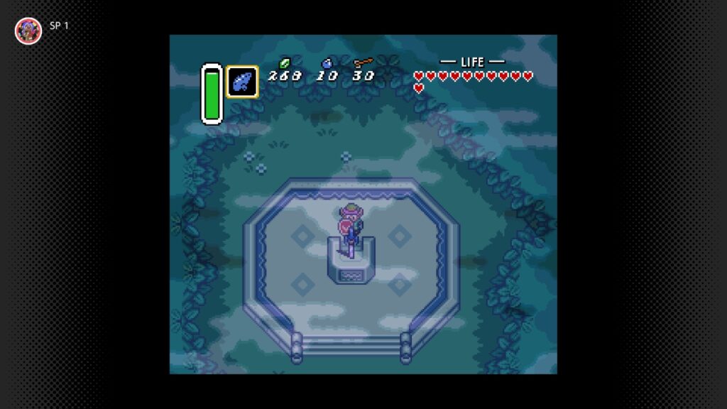 Link am Schwert-Podest im Wald in A Link to the Past. Das Schwert steckt darin.